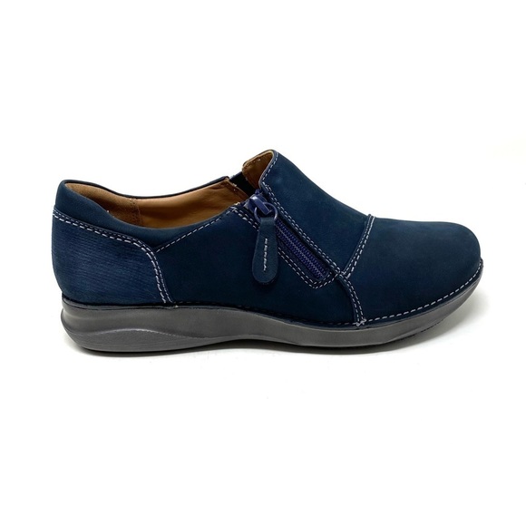 Clarks Appley Zip Navy Nubuck Loafers WIDE - Picture 1 of 7